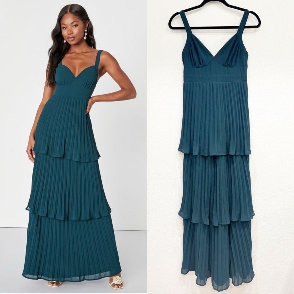 NWOT Lulus Luxe Perfection‎ Emerald Green Pleated Tiered Backless Maxi Dress